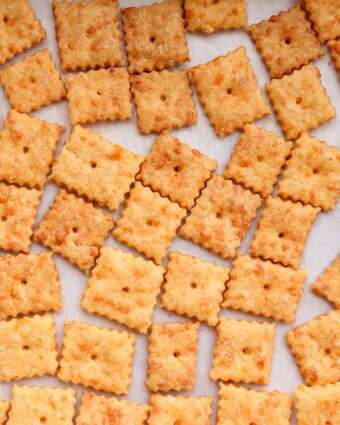 קרקרי גבינה | אפרת ליכטנשטט קרקרי גבינה | אפרת ליכטנשטט