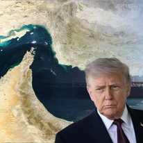 טראמפ וברקע מצר הורמוז | AFP טראמפ וברקע מצר הורמוז | AFP