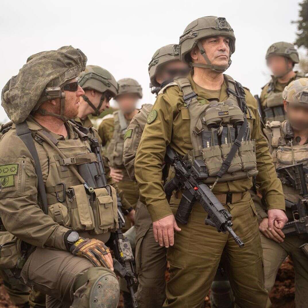 הרמטכ"ל זמיר בתצפית בדרום לבנון | דובר צה"ל הרמטכ"ל זמיר בתצפית בדרום לבנון | דובר צה"ל