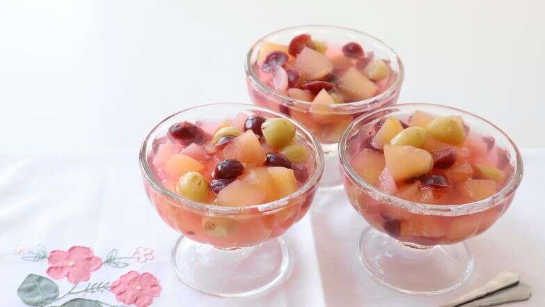 כמו אצל סבתא: קומפוט ביתי פשוט ומנחם שתמיד מצליח | אפרת ליכטנשטט כמו אצל סבתא: קומפוט ביתי פשוט ומנחם שתמיד מצליח | אפרת ליכטנשטט