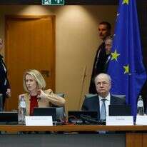 משמאל לימין, שר החוץ של בלגיה מקסים פרווט, שרת החוץ של האיחוד האירופי, קאיה קאלאס, ראש הממשלה הפלסטיני מוחמד מוסטפא ושר החוץ של נורבגיה אספן בארת' איידה במהלך פגישה של הברית הגלובלית ליישום פתרון שתי המדינות בבריסל, יום שני, 20 באפריל 2026 | AP Photo/Geert Vanden Wijngaert משמאל לימין, שר החוץ של בלגיה מקסים פרווט, שרת החוץ של האיחוד האירופי, קאיה קאלאס, ראש הממשלה הפלסטיני מוחמד מוסטפא ושר החוץ של נורבגיה אספן בארת' איידה במהלך פגישה של הברית הגלובלית ליישום פתרון שתי המדינות בבריסל, יום שני, 20 באפריל 2026 | AP Photo/Geert Vanden Wijngaert