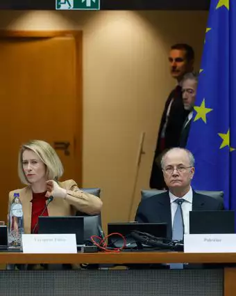 משמאל לימין, שר החוץ של בלגיה מקסים פרווט, שרת החוץ של האיחוד האירופי, קאיה קאלאס, ראש הממשלה הפלסטיני מוחמד מוסטפא ושר החוץ של נורבגיה אספן בארת' איידה במהלך פגישה של הברית הגלובלית ליישום פתרון שתי המדינות בבריסל, יום שני, 20 באפריל 2026 | AP Photo/Geert Vanden Wijngaert משמאל לימין, שר החוץ של בלגיה מקסים פרווט, שרת החוץ של האיחוד האירופי, קאיה קאלאס, ראש הממשלה הפלסטיני מוחמד מוסטפא ושר החוץ של נורבגיה אספן בארת' איידה במהלך פגישה של הברית הגלובלית ליישום פתרון שתי המדינות בבריסל, יום שני, 20 באפריל 2026 | AP Photo/Geert Vanden Wijngaert