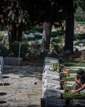 בית העלמין הצבאי בהר הרצל | יונתן זינדל- פלאש 90 בית העלמין הצבאי בהר הרצל | יונתן זינדל- פלאש 90