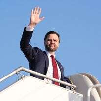 סגן הנשיא ואנס עוזב את פקיסטאן בסוף סבב השיחות הקודם | AFP סגן הנשיא ואנס עוזב את פקיסטאן בסוף סבב השיחות הקודם | AFP