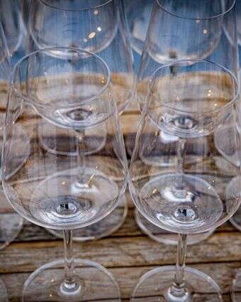 כוסות יין | נתי שוחט, פלאש 90 כוסות יין | נתי שוחט, פלאש 90