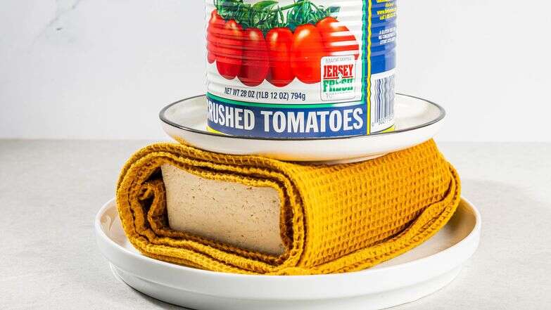 אין שום דבר רע בסחיטת טופו, אבל יש שיטות קלות יותר | ריי לופז עבור הוושינגטון פוסט אין שום דבר רע בסחיטת טופו, אבל יש שיטות קלות יותר | ריי לופז עבור הוושינגטון פוסט