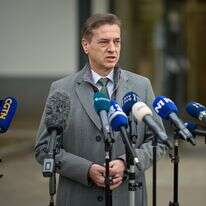 ראש ממשלת סלובניה, רוברט גולוב | AFP ראש ממשלת סלובניה, רוברט גולוב | AFP