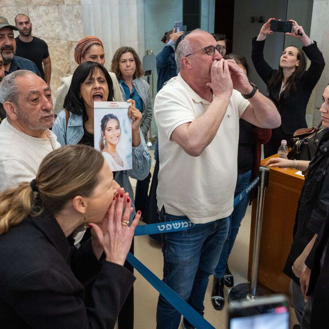 משפחות שכולות מתנגדות לוועדת חקירה ממלכתית, מחוץ לדיון בעתירה בדרישה להקים ועדת חקירה ממלכתית לטבח ב-7 באוקטובר | יונתן זינדל -פלאש 90 משפחות שכולות מתנגדות לוועדת חקירה ממלכתית, מחוץ לדיון בעתירה בדרישה להקים ועדת חקירה ממלכתית לטבח ב-7 באוקטובר | יונתן זינדל -פלאש 90