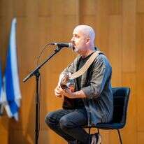 הזמר עילי בוטנר | יצחק שוקרון הזמר עילי בוטנר | יצחק שוקרון