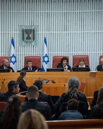 שופטי העליון בהרכב מלא בדיון | יונתן זינדל, פלאש 90 שופטי העליון בהרכב מלא בדיון | יונתן זינדל, פלאש 90