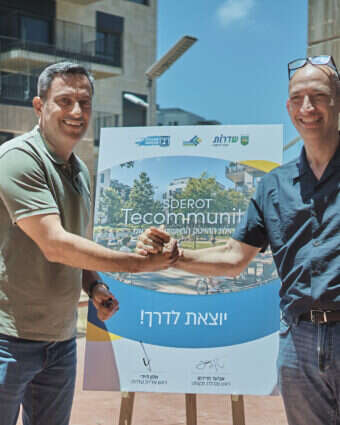 אביעד פרידמן (מימין) ואלון דוידי בהשקת הפרויקט, השבוע | סטודיו יאק אביעד פרידמן (מימין) ואלון דוידי בהשקת הפרויקט, השבוע | סטודיו יאק