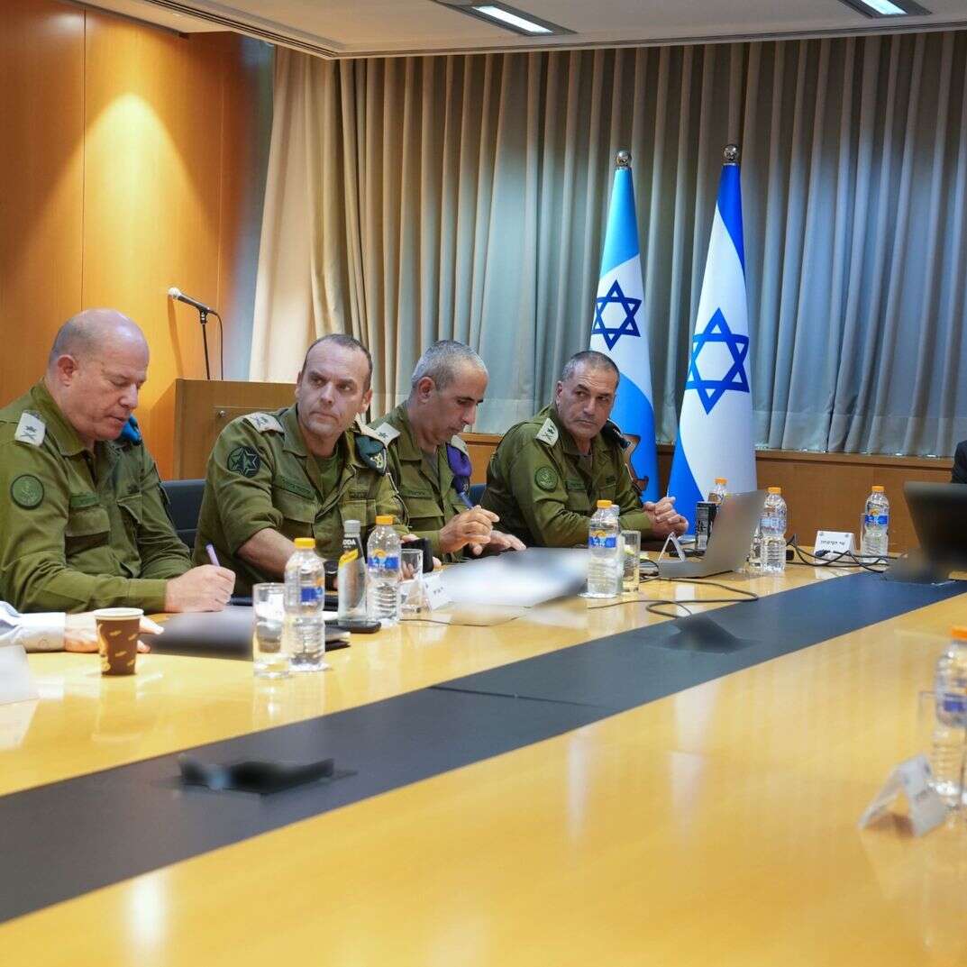 השר כץ בהתייעצות הביטחונית | אריאל חרמוני, משרד הביטחון השר כץ בהתייעצות הביטחונית | אריאל חרמוני, משרד הביטחון