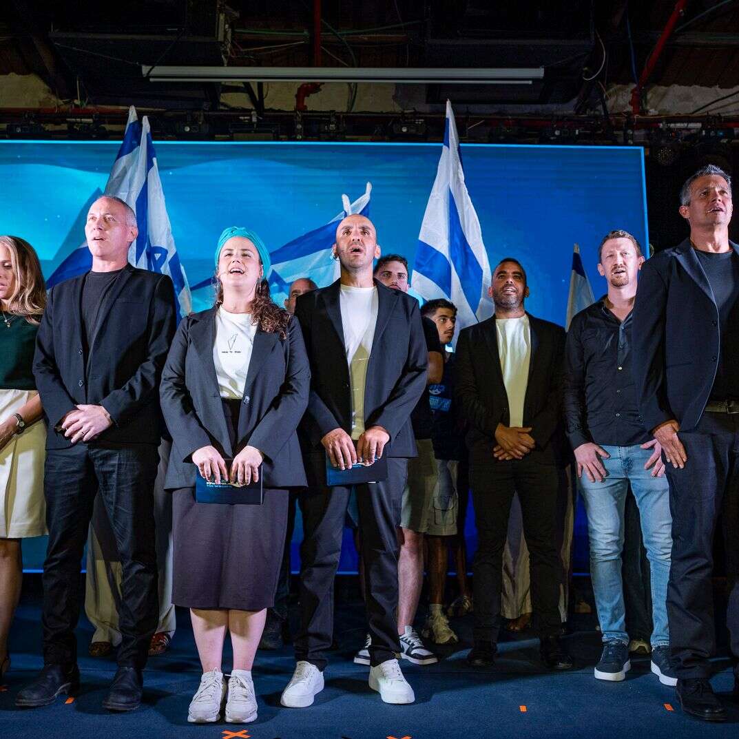 יועז הנדל, חילי טרופר וחברי מפלגת "המילואימניקים" | יונתן זינדל, פלאש 90 יועז הנדל, חילי טרופר וחברי מפלגת "המילואימניקים" | יונתן זינדל, פלאש 90
