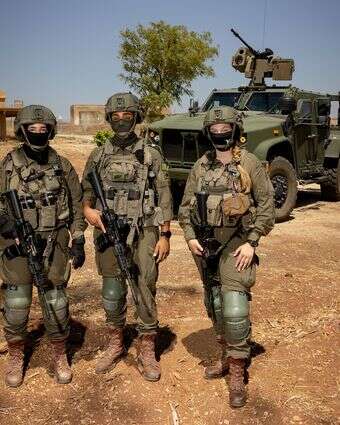 שומרות הסף דף הבית | אריק סולטן שומרות הסף דף הבית | אריק סולטן