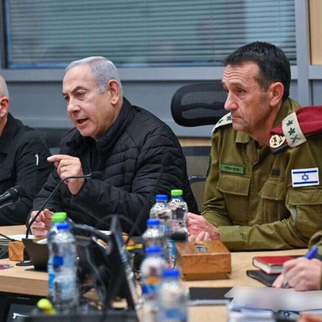 רה"מ, שר הביטחון והרמטכ"ל בזמן טבח שמחת תורה | קובי גדעון, לע"מ רה"מ, שר הביטחון והרמטכ"ל בזמן טבח שמחת תורה | קובי גדעון, לע"מ