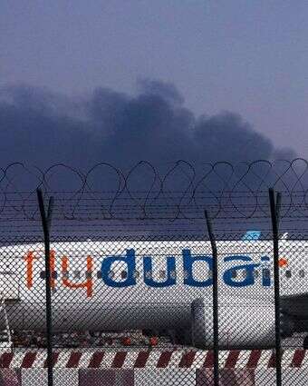 מטוס של חברת "פליי-דובאי" (FlyDubai) חונה בנמל התעופה הבינלאומי של דובאי | AP מטוס של חברת "פליי-דובאי" (FlyDubai) חונה בנמל התעופה הבינלאומי של דובאי | AP