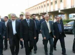 http://parstoday.com/en/news/middle_east-i66247-iran%E2%80%99s_top_military_commander_visiting_syria_for_defense_talks