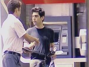 נדב פייניק נעקץ נדב פייניק נעקץ