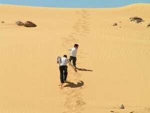 שעון החול הולך ואוזל. הדיונות נעלמות לנו שעון החול הולך ואוזל. הדיונות נעלמות לנו