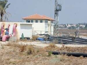 מתקן לטיהור שפכים. מתקן לטיהור שפכים.