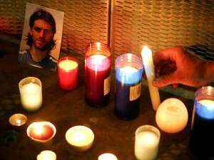 נרות לזכרו של דניאל חארקה נרות לזכרו של דניאל חארקה