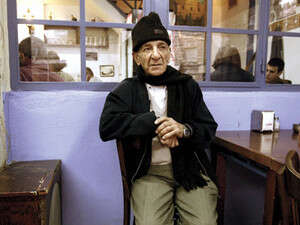 עזרא שרלפר במסעדה עזרא שרלפר במסעדה