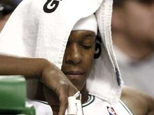 ראג'ון רונדו מתוסכל. הפסד מביך ראג'ון רונדו מתוסכל. הפסד מביך