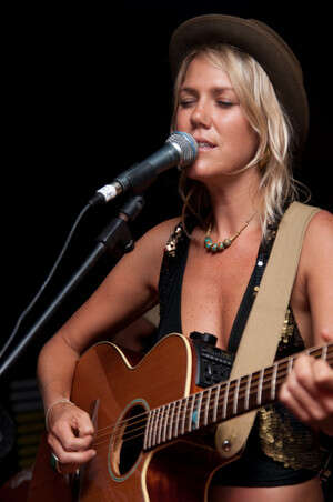 קרלי פיירבורן קרלי פיירבורן