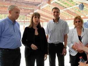 לימור לבנת וראשי מועצת ההימורים, הערב בבית איזי שפירא לימור לבנת וראשי מועצת ההימורים, הערב בבית איזי שפירא