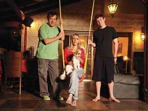 אבי פרנסס ומשפחתו בביתם בראשון לציון אבי פרנסס ומשפחתו בביתם בראשון לציון