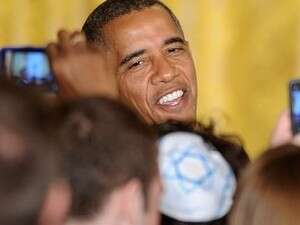 התמיכה יורדת, אבל עדיין גבוהה. אובמה בקבלת פנים לרגל חודש המורשת היהודית. התמיכה יורדת, אבל עדיין גבוהה. אובמה בקבלת פנים לרגל חודש המורשת היהודית.