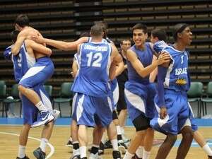 נבחרת ישראל מאושרת, הערב אחרי שריקת הסיום נבחרת ישראל מאושרת, הערב אחרי שריקת הסיום