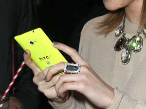   .HTC 8X