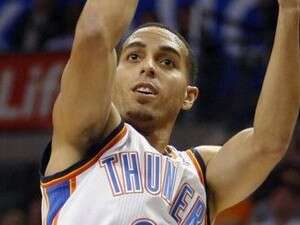 קווין מרטין. מספק את כמות הנק' שהביא ג'יימס הארדן קווין מרטין. מספק את כמות הנק' שהביא ג'יימס הארדן