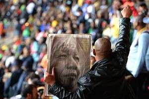 הלווית נלסון מנדלה באיצטדיון FNB הלווית נלסון מנדלה באיצטדיון FNB