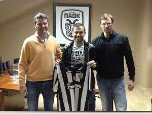 מצא בית עד סוף העונה. ביברס נאתכו מצא בית עד סוף העונה. ביברס נאתכו