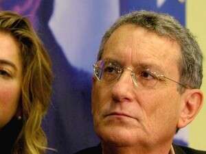 יעזור ליחימוביץ' בבחירות. סטלני גרינברג יעזור ליחימוביץ' בבחירות. סטלני גרינברג