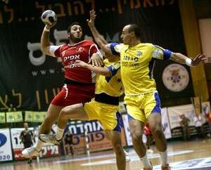 הפועל ראשל''צ עוברת את מכבי, הערב. הפועל ראשל''צ עוברת את מכבי, הערב.