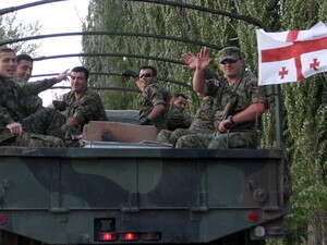 חיילים גיאורגים מתקדמים לעבר הגבול עם דרום אוסטיה חיילים גיאורגים מתקדמים לעבר הגבול עם דרום אוסטיה