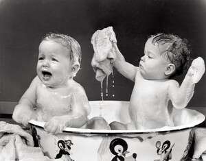 תינוקות מסוכסכים. תינוקות מסוכסכים.