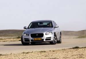 SMALL_JAGUAR XE BY NOAM WIND007