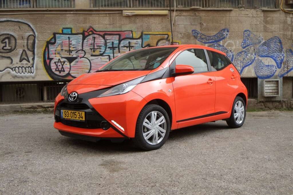 SMALL_TOYOTA AYGO BY NOAM WIND 008