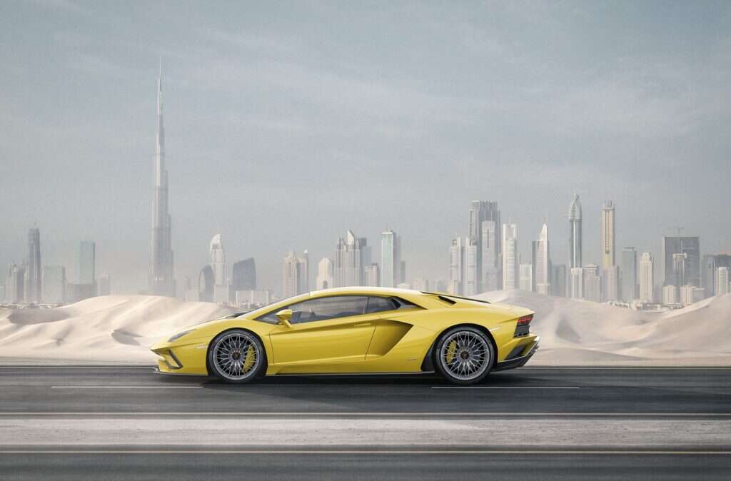 2017-lamborghini-aventador-s-10