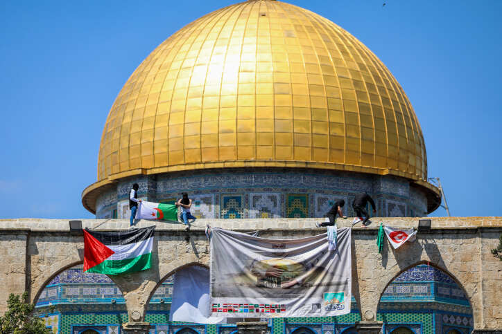 On the Temple Mount there is agreement from end to end: no entry for Jews